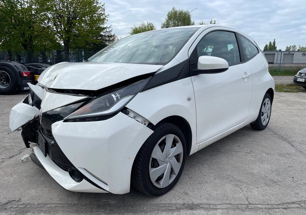 Toyota Aygo cena 9500 przebieg: 124000, rok produkcji 2015 z Gniezno małe 172